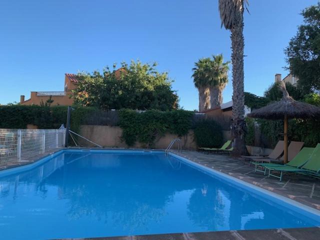 Belle Villa Avec Piscine Saintes-Marie-la-Mer Buitenkant foto