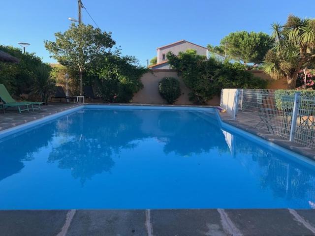 Belle Villa Avec Piscine Saintes-Marie-la-Mer Buitenkant foto